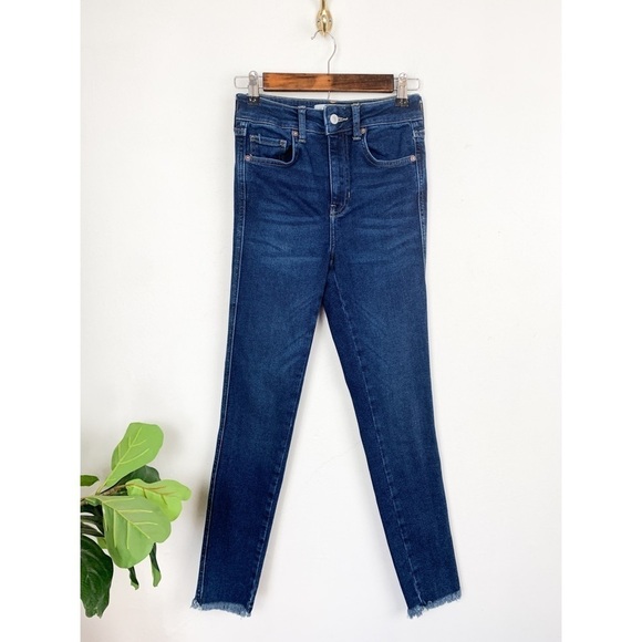 Free People We the Free Dark Wash Denim High Waisted Jeans Sz 24 - Picture 1 of 9